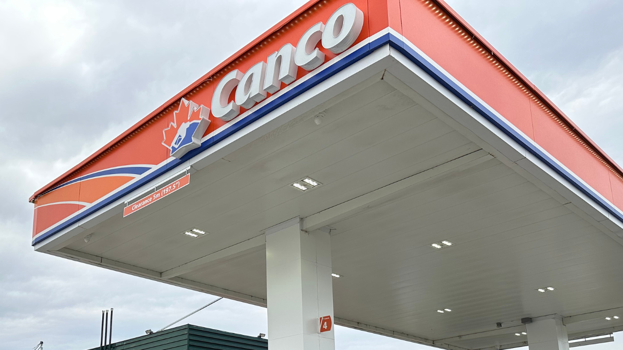 Canco structure outside overhang.