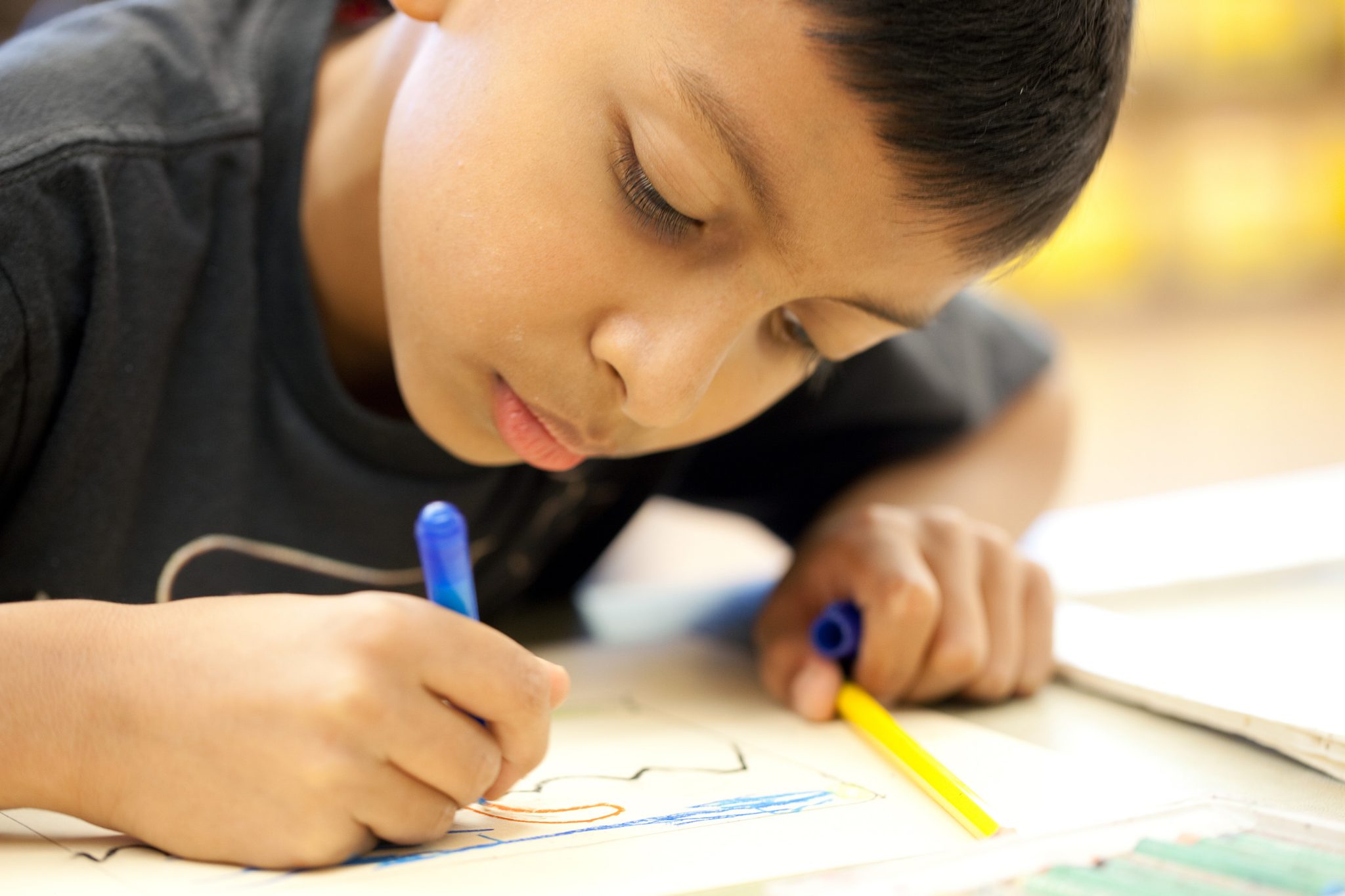 kids-and-dad-sculpting